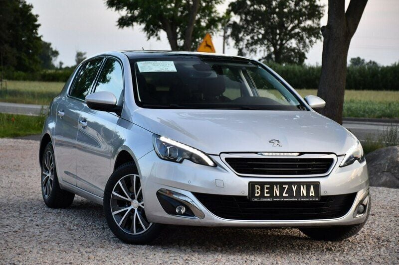 Używany Peugeot 308 156 KM (114 kW) 2014 Srebrny (metalik, perła) Hatchback