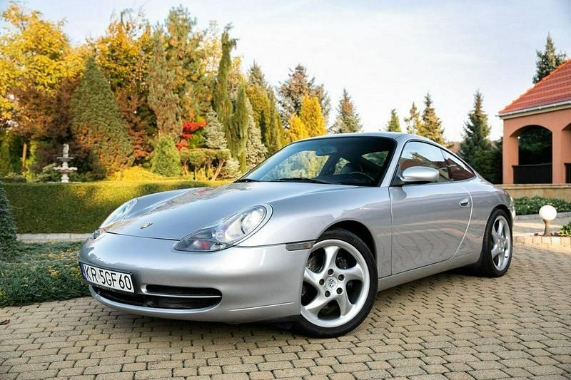 Srebrny (metalik) Używany 2000 Porsche 911 Coupe | 179 000 zł - Obraz 1/4