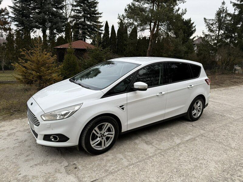 Biały Używany 2016 Ford S-MAX S Minivan | 46 700 zł (Dość drogi) - Obraz 1/4