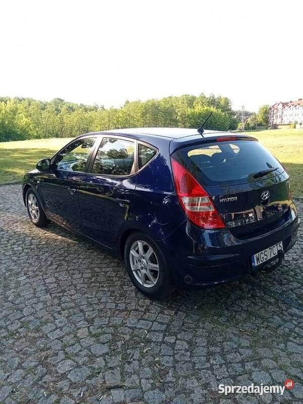 Używany Hyundai i30 Comfort 109 KM (80 kW) 2010 Granatowy Hatchback