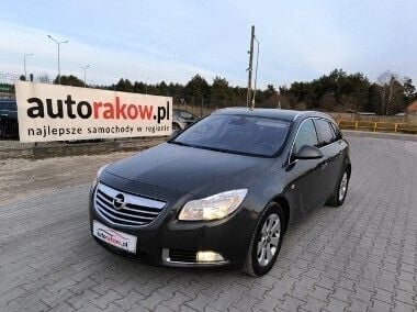 Inny kolor Używany 2011 Opel Insignia Kombi | 22 900 zł (Uczciwa cena) - Obraz 1/4