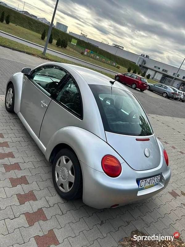 Używany VW New Beetle 1999 Srebrny Hatchback
