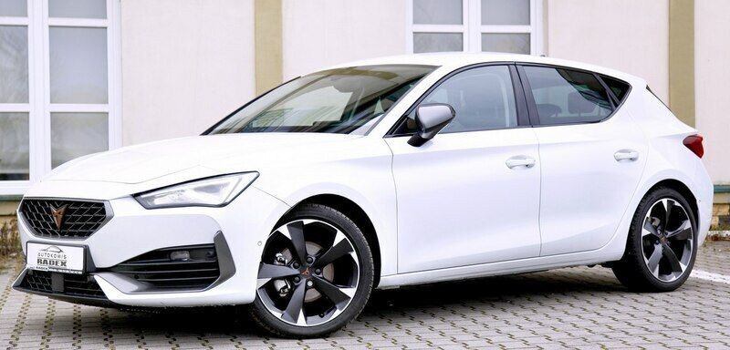 Używany Cupra Leon 150 KM (110 kW) 2023 Biały Hatchback