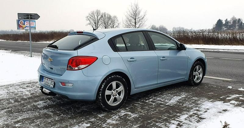 Używany Chevrolet Cruze 124 KM (91 kW) 2012 Niebieski jasny (metalik) Hatchback