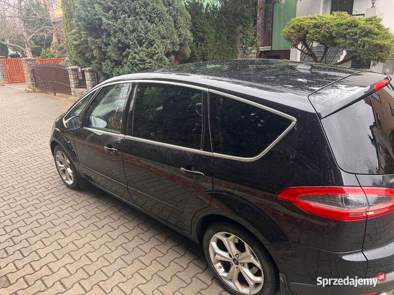 Czarny Używany 2011 Ford S-MAX Titanium Minivan | 28 000 zł (Uczciwa cena) - Obraz 1/4