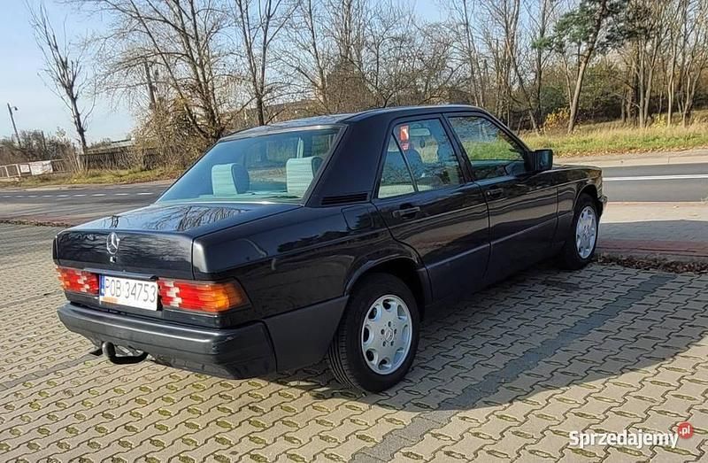Używany Mercedes 190 1993 Fioletowy Sedan/Limuzyna