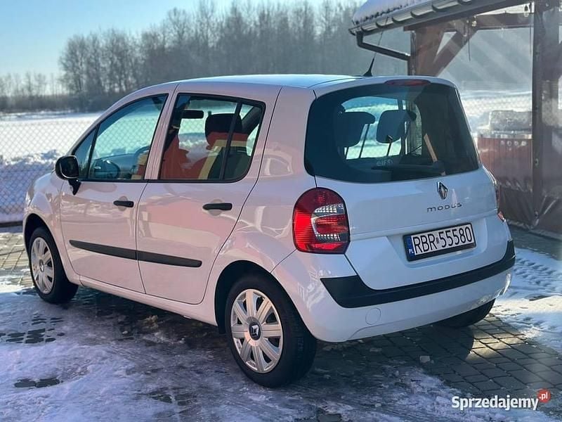 Używany Renault Modus 75 KM (55 kW) 2010 Biały Minivan