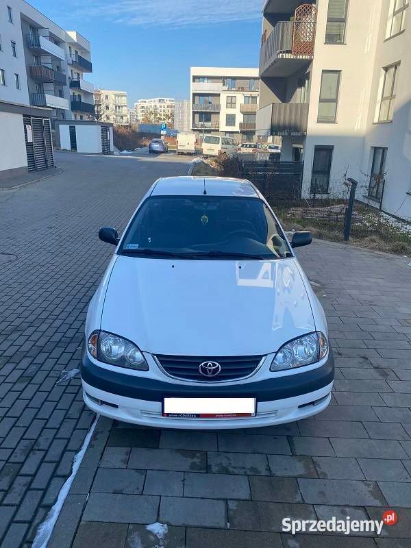 Używany 2002 Toyota Avensis T2 | 9900 zł - Obraz 1/4