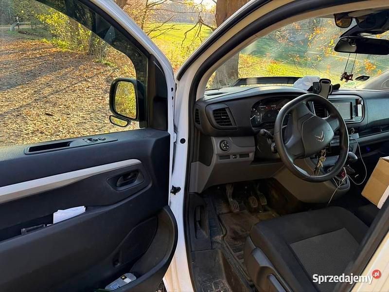 Używany Citroën Jumpy 122 KM (89 kW) 2021 Biały Minivan