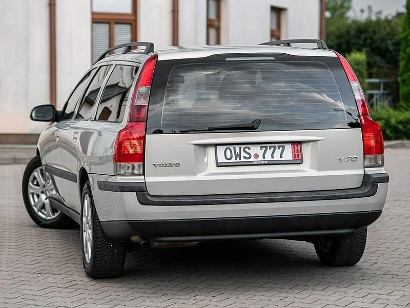 Używany Volvo V70 140 KM (102 kW) 2001 Szary Kombi