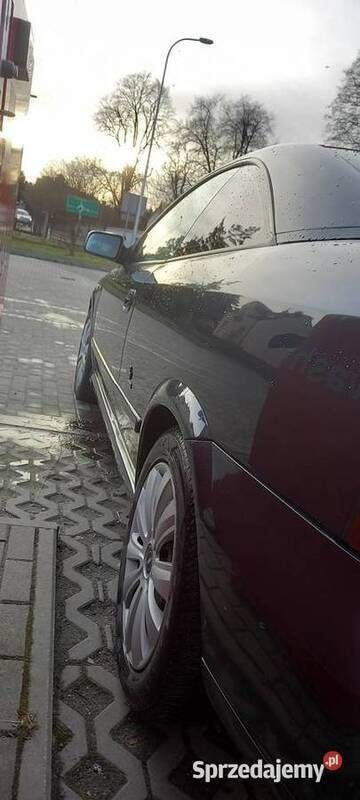 Granatowy Używany 2001 Opel Astra Coupe | 10 000 zł - Obraz 1/4