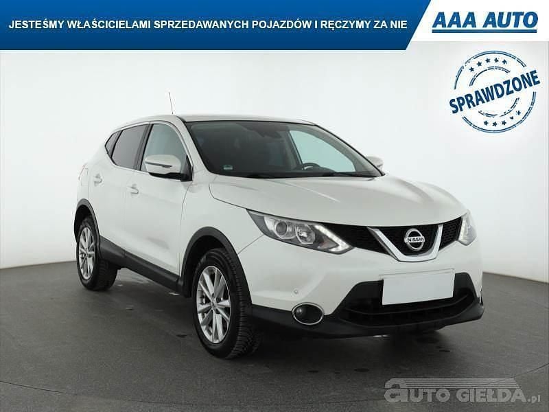 Używany Nissan Qashqai 2015 Biały SUV