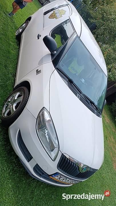 Biały Używany 2012 Skoda Roomster Minivan | 8500 zł - Obraz 1/4