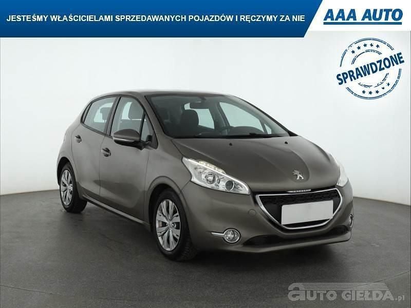 Używany Peugeot 208 2012 Beżowy Hatchback