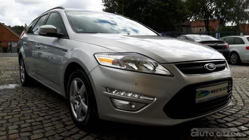 Używany Ford Mondeo 140 KM (102 kW) 2013 Srebrny metalik Sedan/Limuzyna