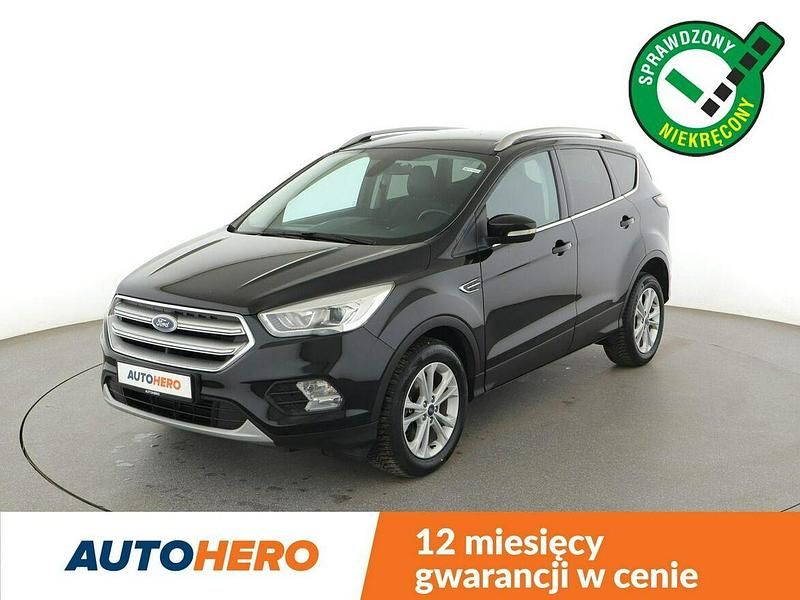 Czarny Używany 2017 Ford Kuga Titanium SUV | 56 500 zł (Uczciwa cena) - Obraz 1/3
