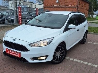 Biały Używany 2015 Ford Focus Kombi | 31 900 zł (Uczciwa cena) - Obraz 1/4