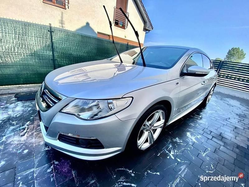 Używany VW Passat R-line 2010 Srebrny Coupe