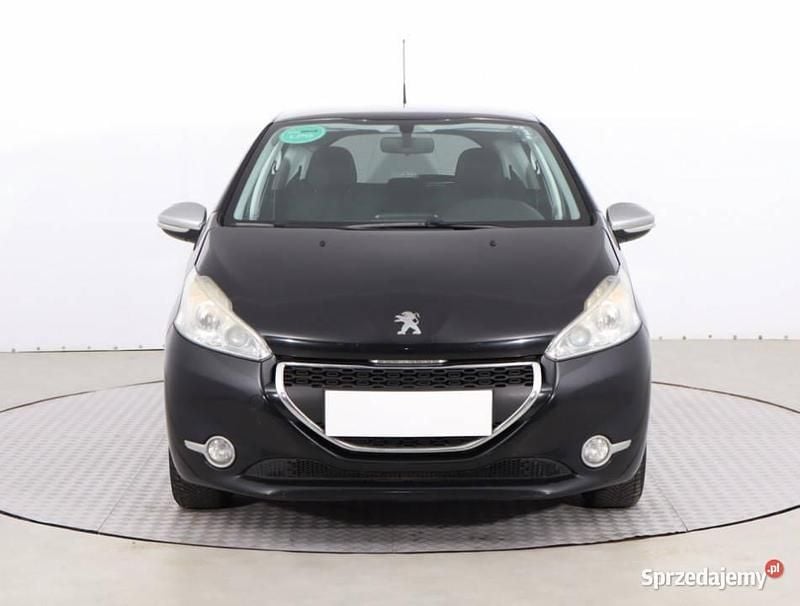 Czarny Używany 2015 Peugeot 208 Hatchback | 23 999 zł (Uczciwa cena) - Obraz 1/4