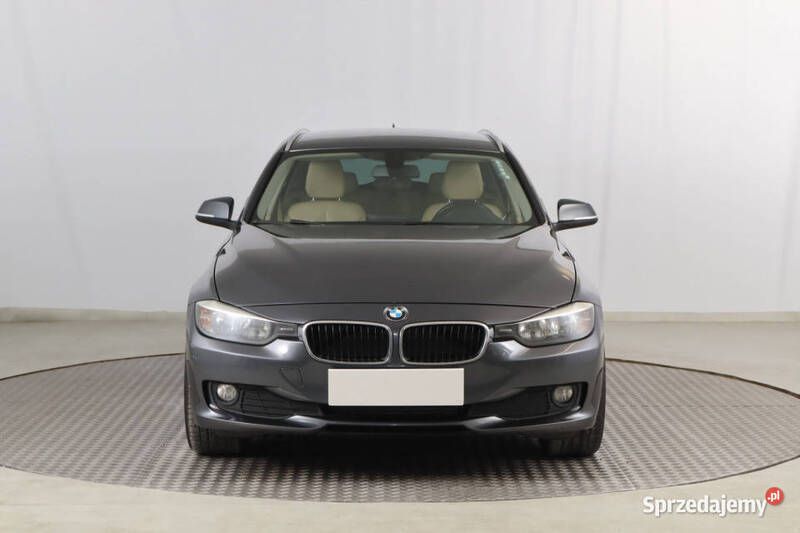 Czarny Używany 2013 BMW 316 Kombi | 33 999 zł - Obraz 1/4