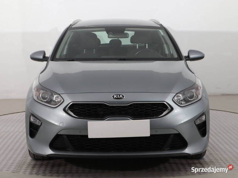 Szary Używany 2021 Kia Ceed Kombi | 52 499 zł (Uczciwa cena) - Obraz 1/4