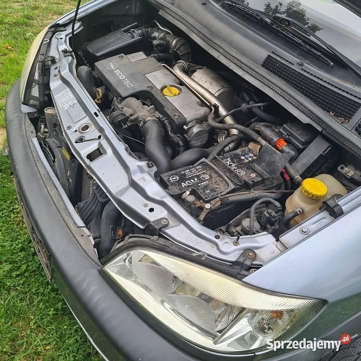 Używany Opel Zafira 101 KM (74 kW) 2003 Grafitowy Minivan