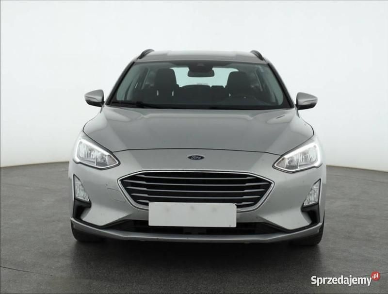 Srebrny Używany 2019 Ford Focus Kombi | 38 999 zł (Dobra cena) - Obraz 1/4