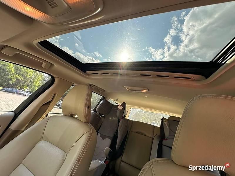 Używany Volvo XC70 2012 Biały Sedan/Limuzyna