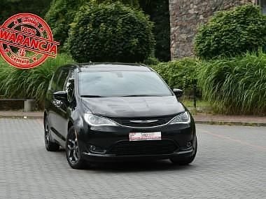 Czarny (metalik) Używany 2019 Chrysler Pacifica Touring SUV | 83 900 zł (Dobra cena) - Obraz 1/4