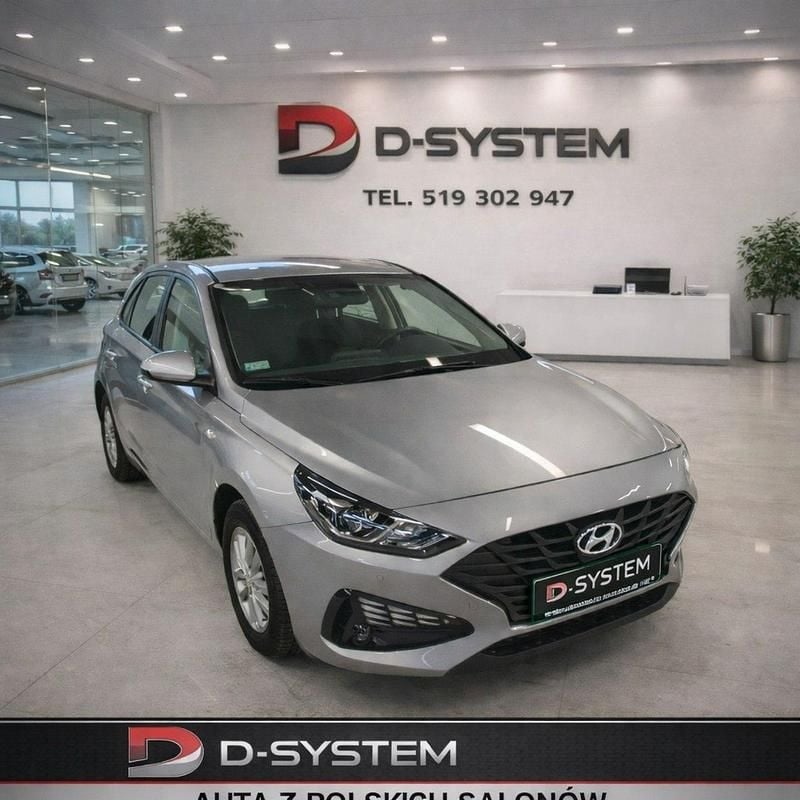 Używany Hyundai i30 110 KM (80 kW) 2022 Srebrny Hatchback
