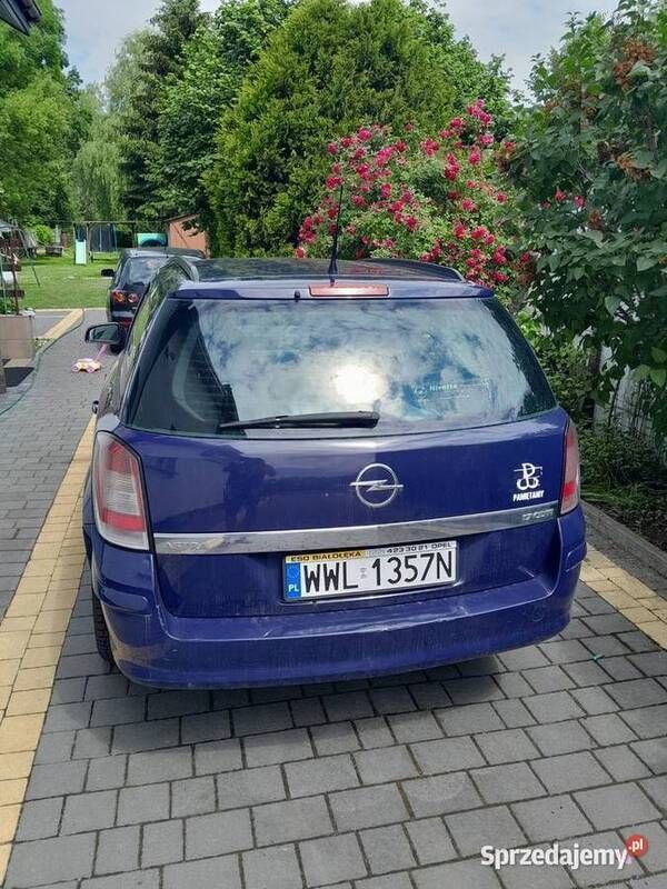 Granatowy Używany 2007 Opel Astra Kombi | 5200 zł (Uczciwa cena) - Obraz 1/4