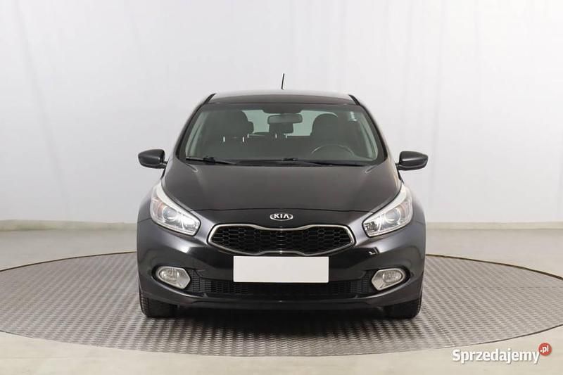Czarny Używany 2015 Kia Ceed Hatchback | 35 999 zł (Uczciwa cena) - Obraz 1/4