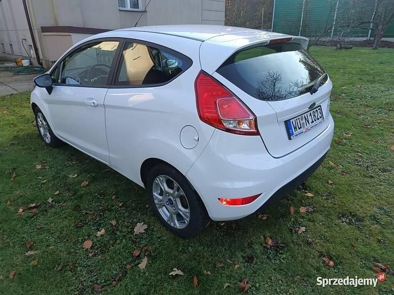 Biały Używany 2014 Ford Fiesta Hatchback | 16 900 zł (Dobra cena) - Obraz 1/4