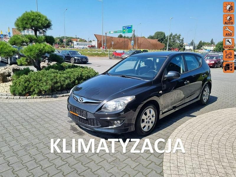 Czarny Używany 2011 Hyundai i30 Kombi | 21 900 zł (Dość drogi) - Obraz 1/4
