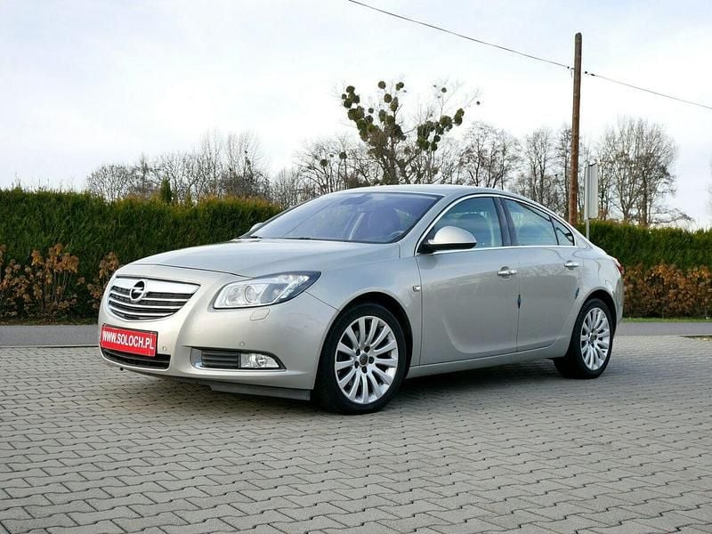 Brązowobeżowy Używany 2010 Opel Insignia Sedan/Limuzyna | 18 900 zł (Super Cena) - Obraz 1/4