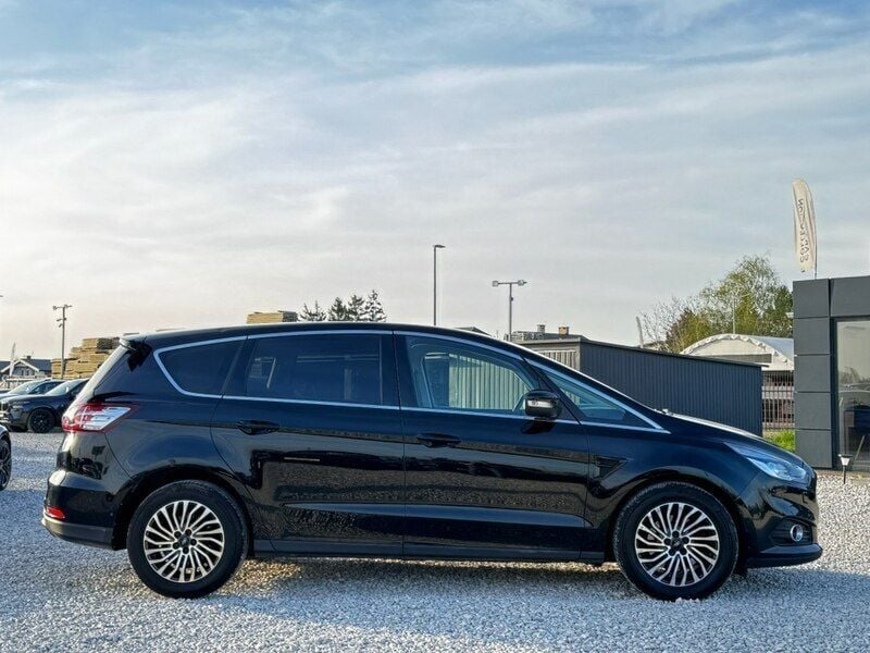 Używany Ford S-MAX S 150 KM (110 kW) 2019 Czarny (metalik) Minivan