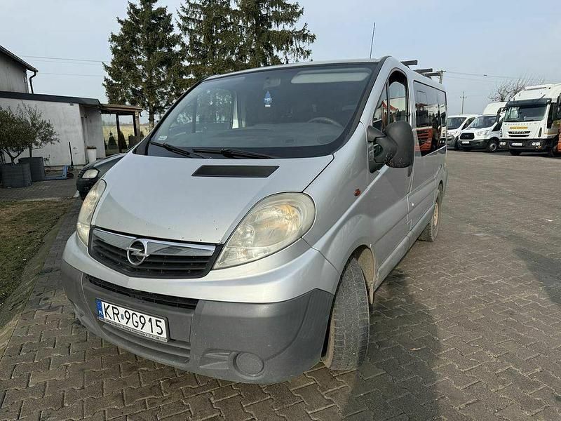 Używany Opel Vivaro 2008 Srebrny Minivan