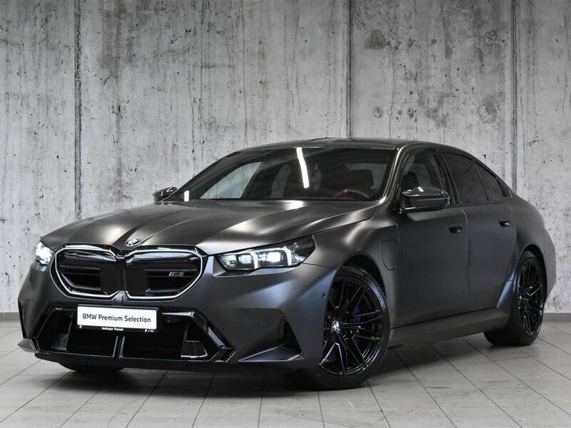 Frozen deep grey bmw individual metalizowany Używany 2024 BMW M5 Comfort Edition Sedan/Limuzyna | 699 900 zł - Obraz 1/3