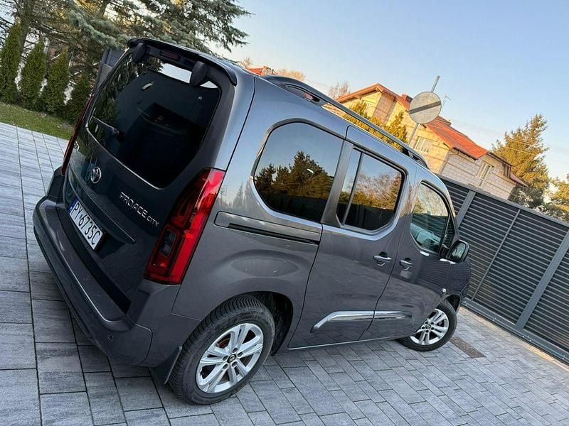 Używany Toyota Proace Verso City 102 KM (75 kW) 2023 Szary Kombi