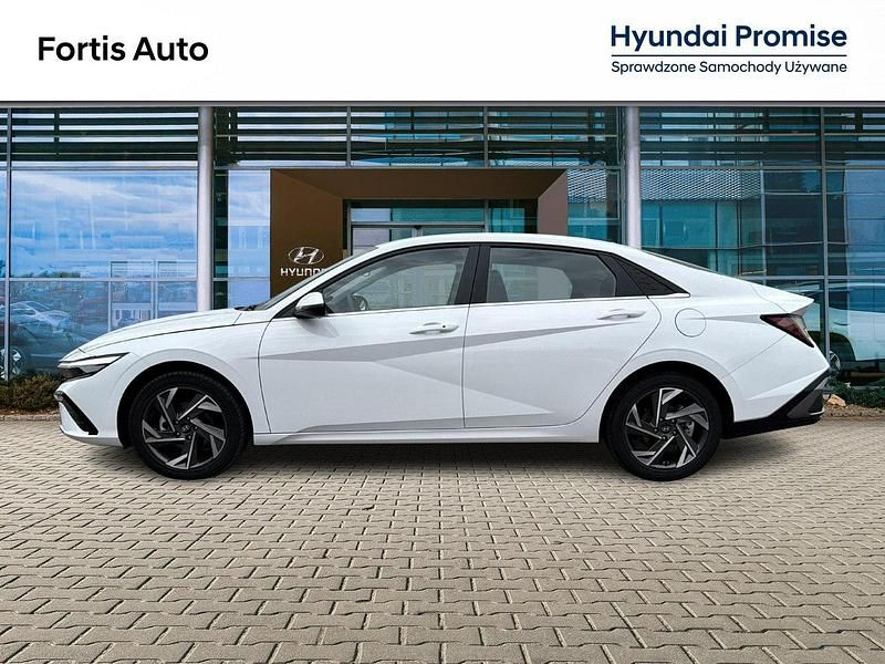 Używany Hyundai Elantra 123 KM (90 kW) 2024 Biały Sedan/Limuzyna