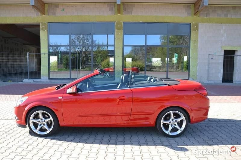 Czerwony Używany 2008 Opel Astra Cabriolet Cosmo Kabriolet | 36 000 zł - Obraz 1/4