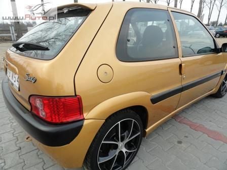 Używany Citroën Saxo 75 KM (55 kW) 2001 Złoty (metalik) Hatchback