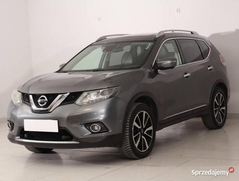 Używany Nissan X-Trail 177 KM (130 kW) 2017 Szary SUV