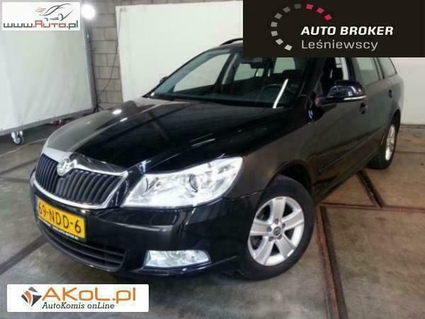 Używany Skoda Octavia 105 KM (77 kW) 2010 Czarny Sedan/Limuzyna