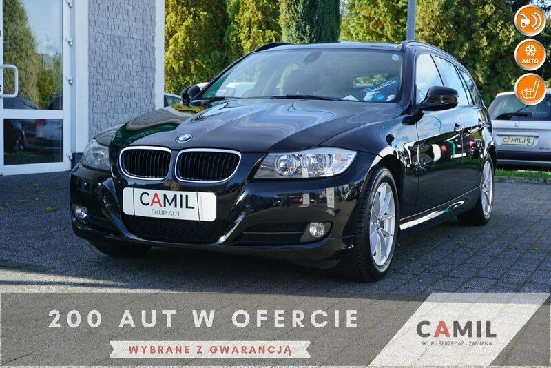 Czarny (metalik) Używany 2010 BMW 320 Kombi | 22 000 zł - Obraz 1/4