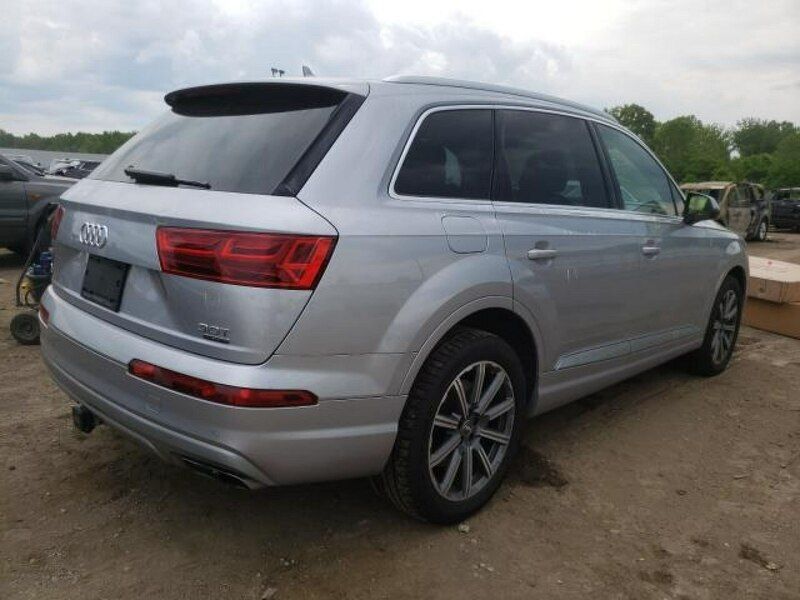 Używany Audi Q7 Prestige 333 KM (244 kW) 2018 Srebrny SUV