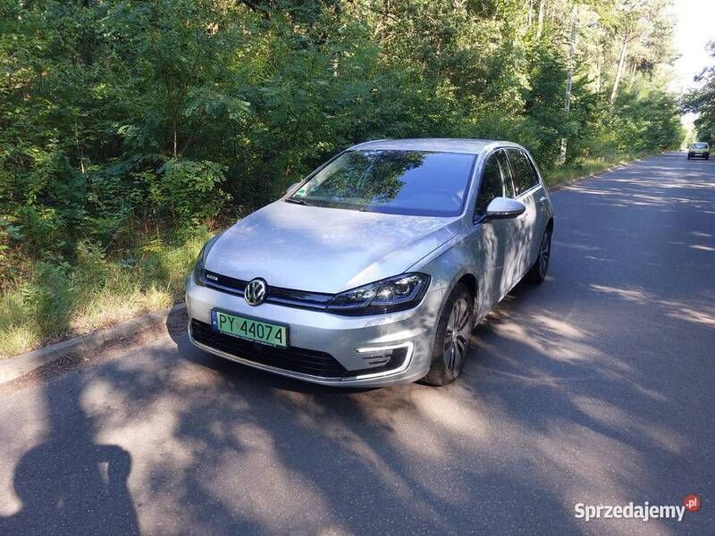 Srebrny Używany 2019 VW e-Golf Hatchback | 69 000 zł - Obraz 1/4