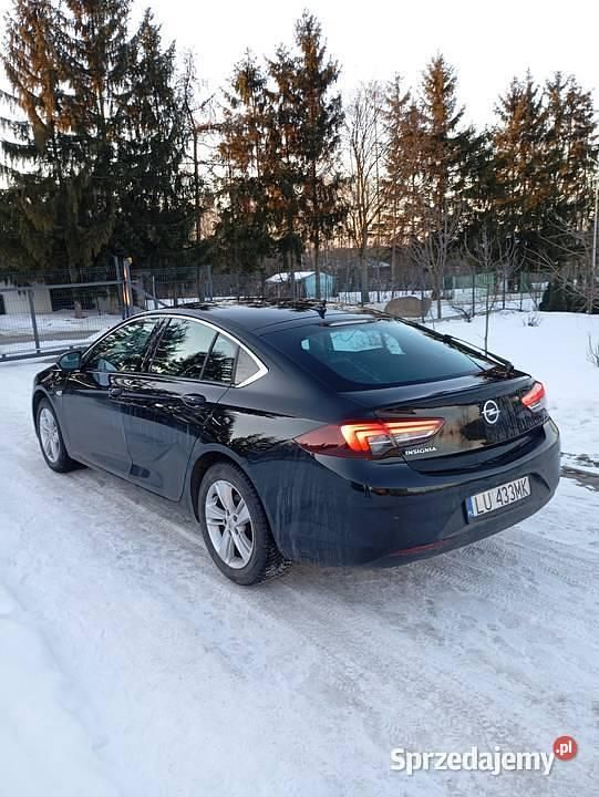 Używany Opel Insignia 136 KM (100 kW) 2019 Czarny Hatchback