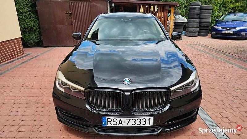 Używany BMW 740L 2018 Czarny Sedan/Limuzyna