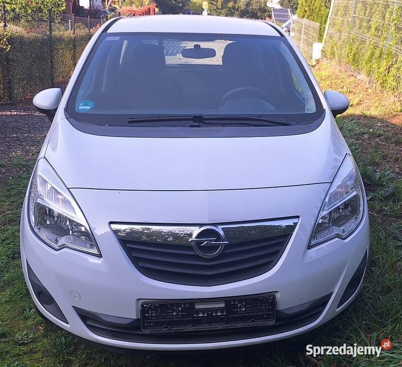 Biały Używany 2010 Opel Meriva Edition Minivan | 17 600 zł (Uczciwa cena) - Obraz 1/4